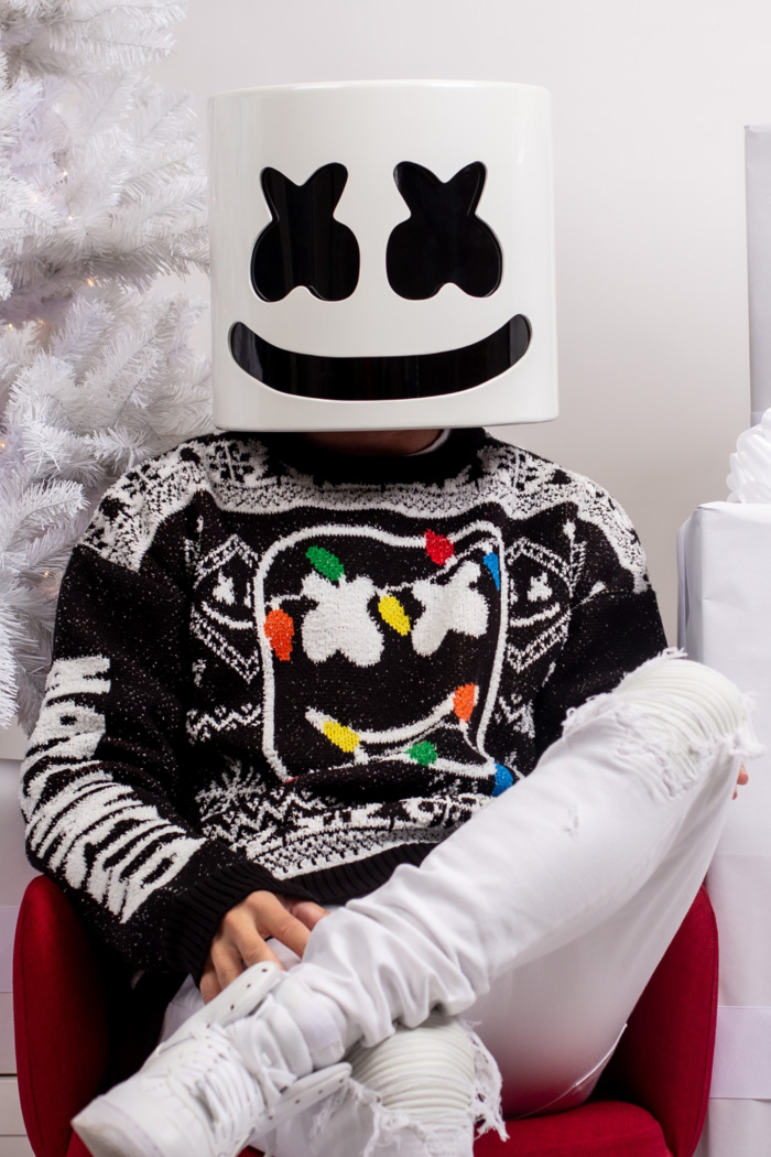 Свитер от Marshmello